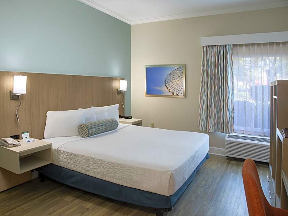 Galleria Palms Hotel