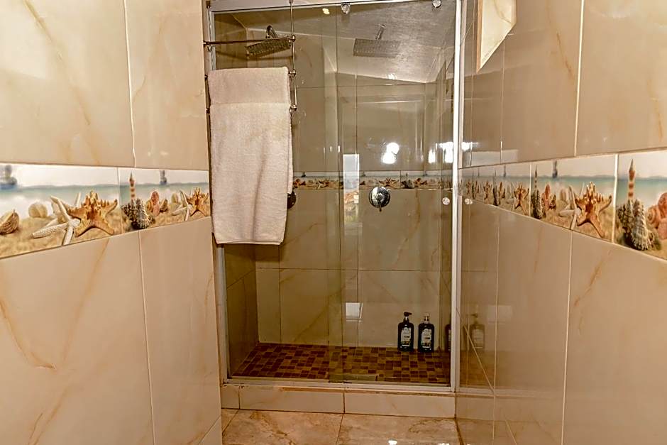 Half Acre Oceanfront Paradise With Private Pool, Jacuzzi, Fire Pit, Beach Access