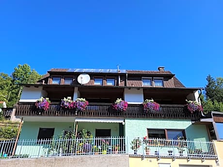 Gaestehaus Grau
