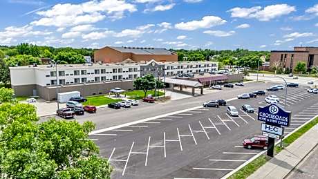 Crossroads Hotel and Huron Event Center