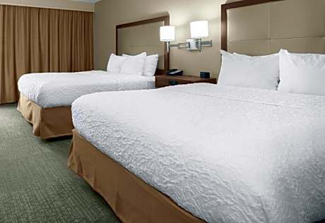 Queen Room with Two Queen Beds and Water View - Non-Smoking