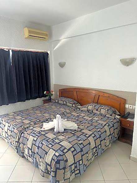 Photo 1 of 8 of Double Room