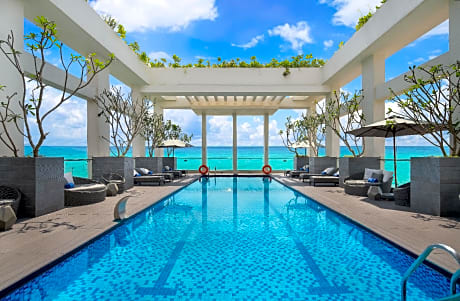 Paris Deli Danang Beach Hotel