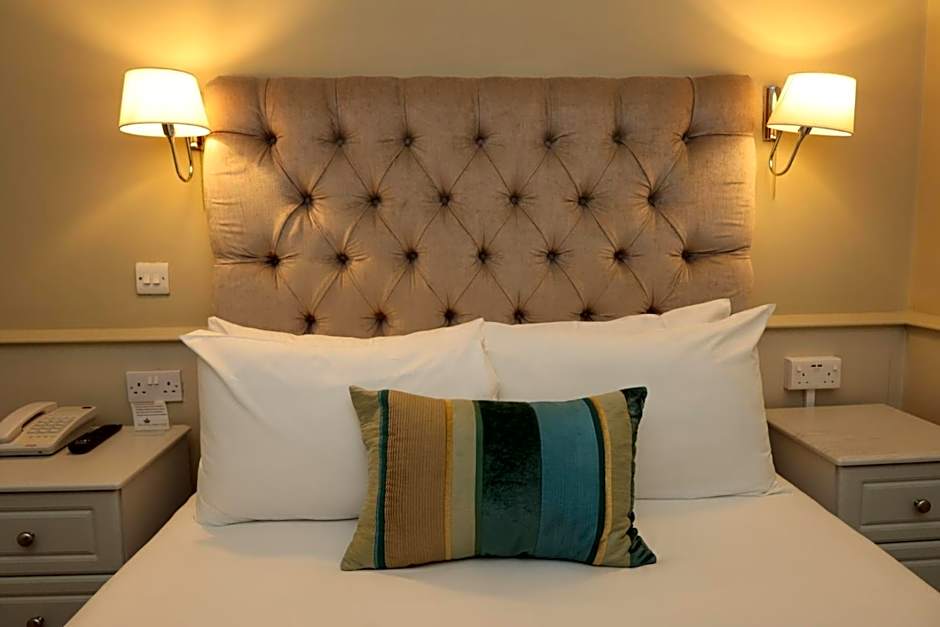 Maples House Hotel