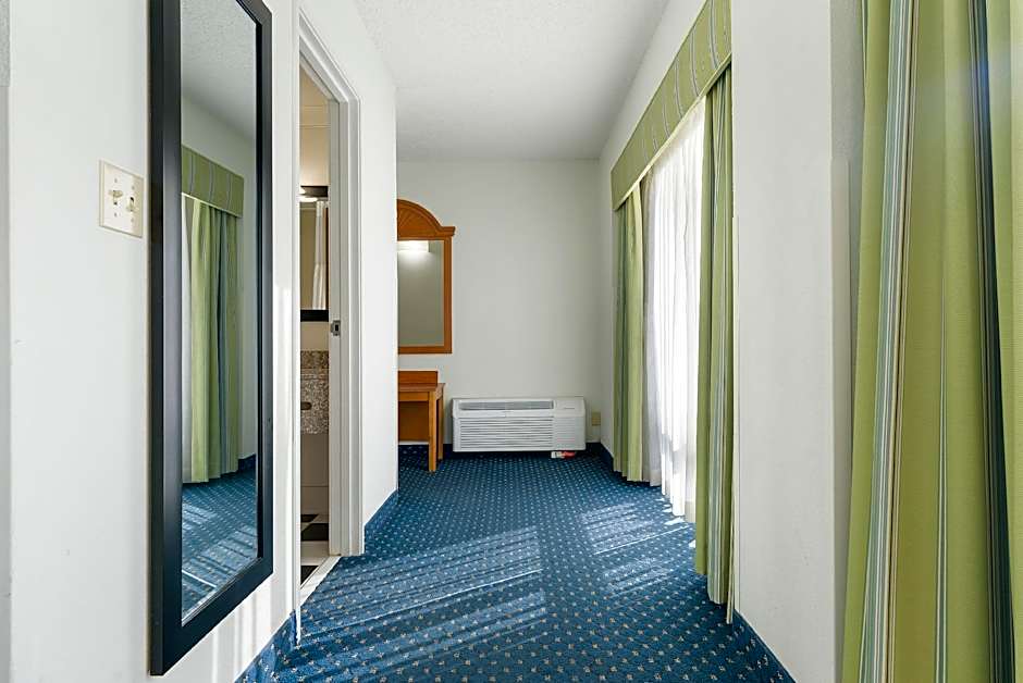 Thousand Hills Resort Hotel