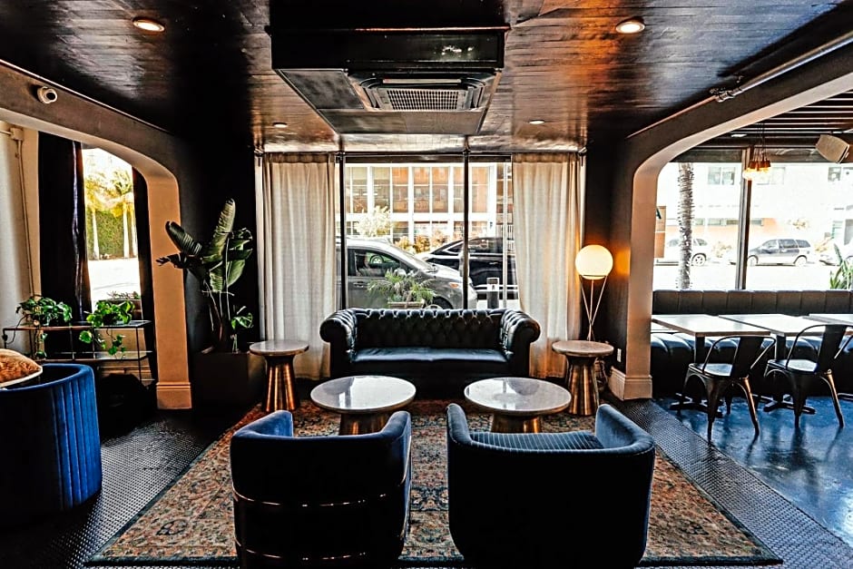 H Hotel