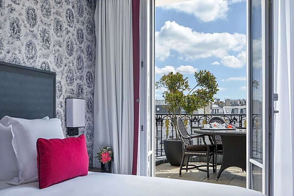 Maison Astor Paris Curio Collection by Hilton