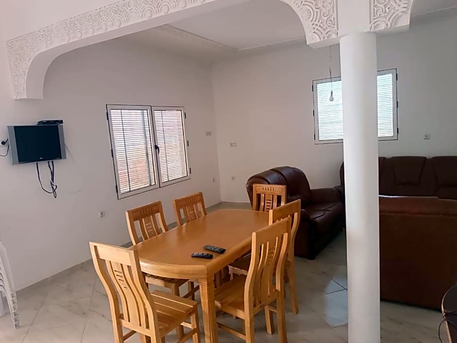 Villa en el campo sobre el mar