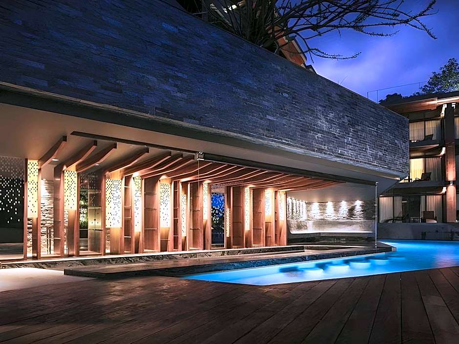 KC Beach Club & Pool Villas