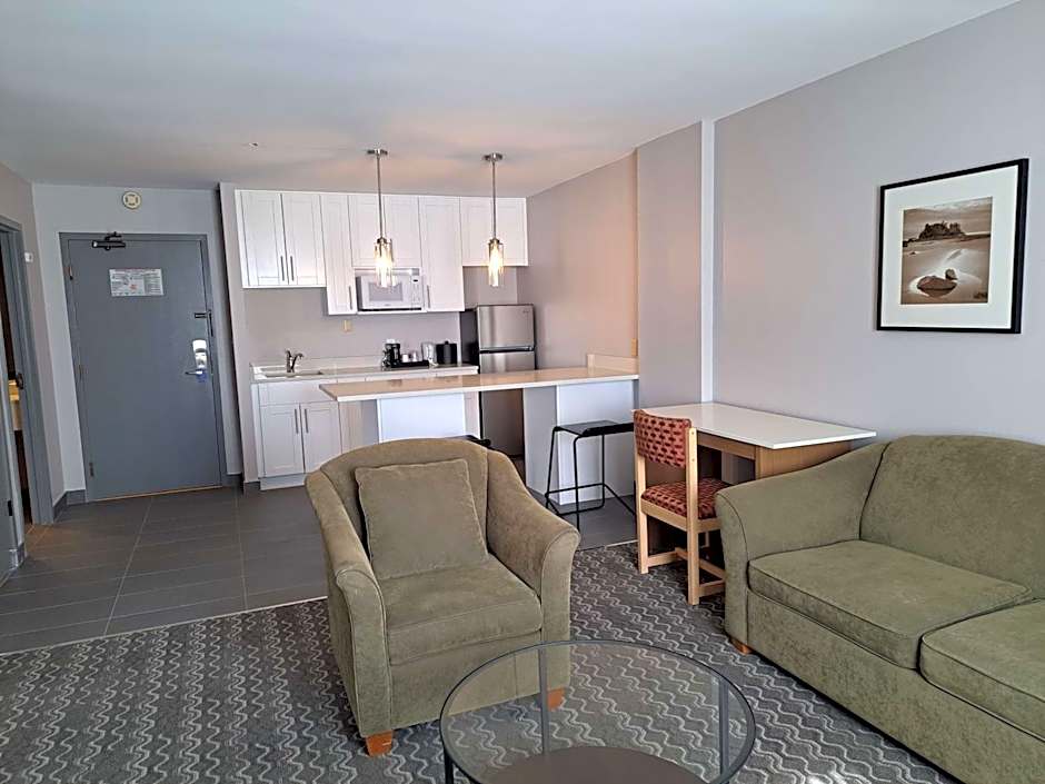Best Western Plus Vancouver Airport Hotel