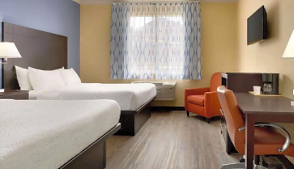 Days Inn & Suites by Wyndham Ft. Worth DFW Airport South