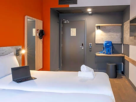 Standard Twin Room - Adapted