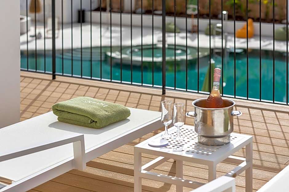 Tangerine by Honne Hotels - Adults Only