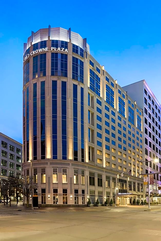 Crowne Plaza Cleveland at Playhouse Square, an IHG Hotel