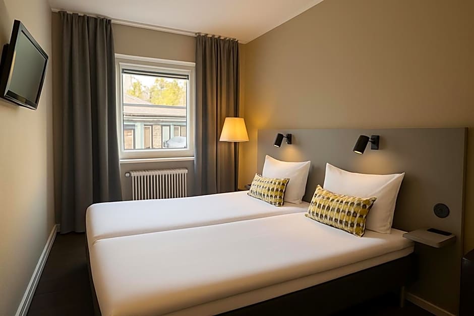 Photo 1 of 4 of Double Room