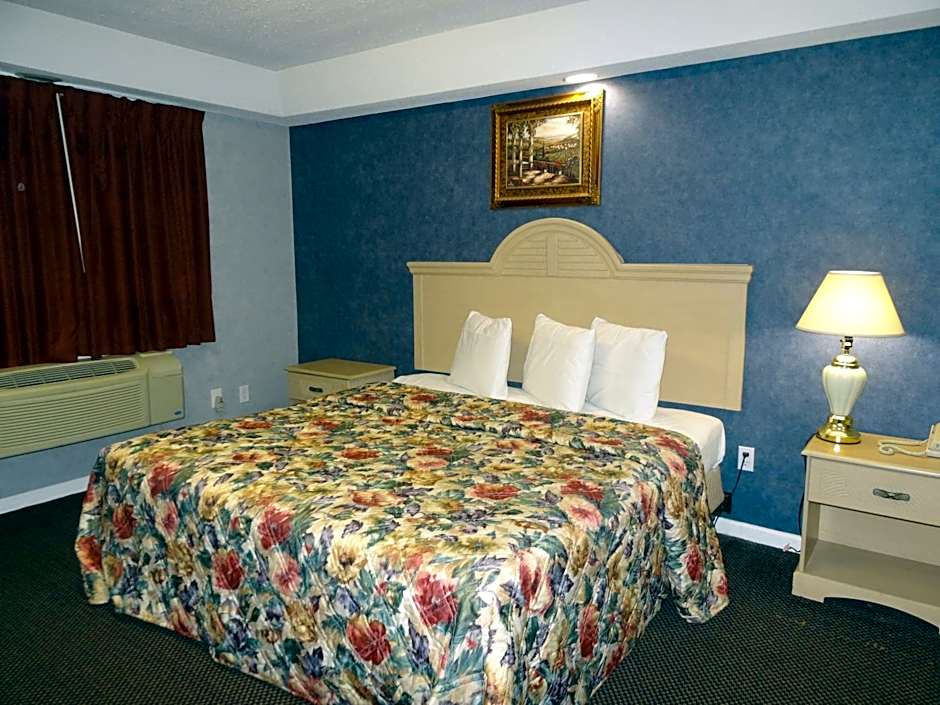 Village Inn & Suites - Smithville