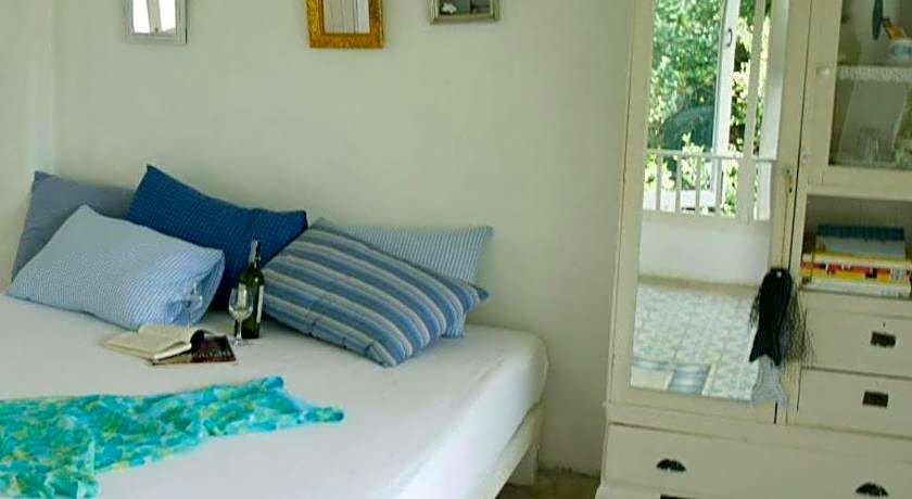 Brassiere Beach Hotel