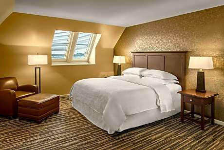 1 Bedroom Penthouse Suite, 1 King, Sofa bed, City view