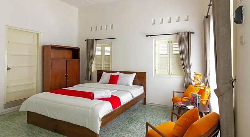 RedDoorz Syariah near Titik Nol Yogyakarta