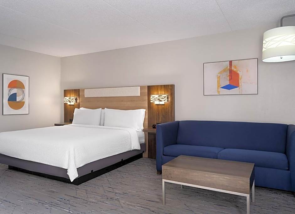 Holiday Inn Express Indianapolis Airport By IHG