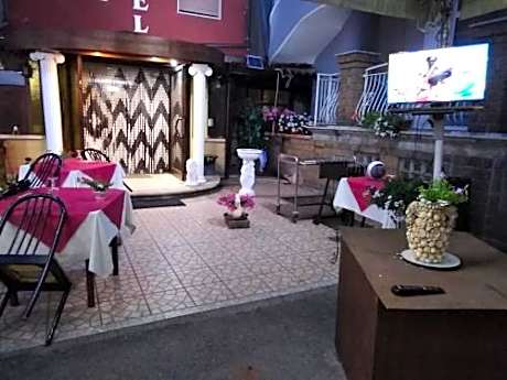 Hotel La Carina