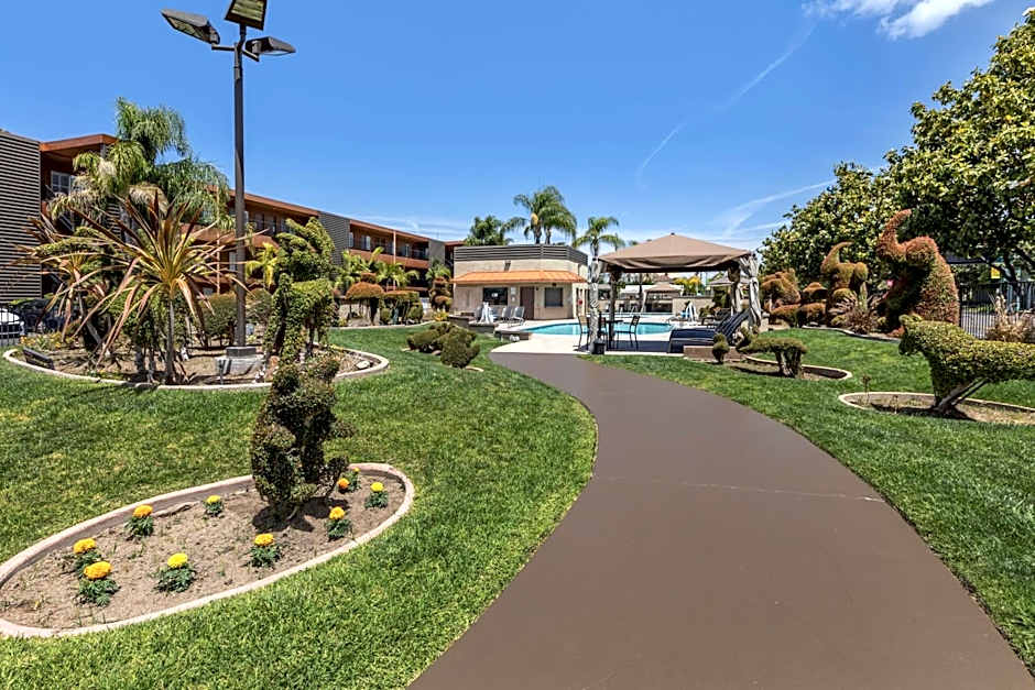 Best Western Plus Stovall's Inn