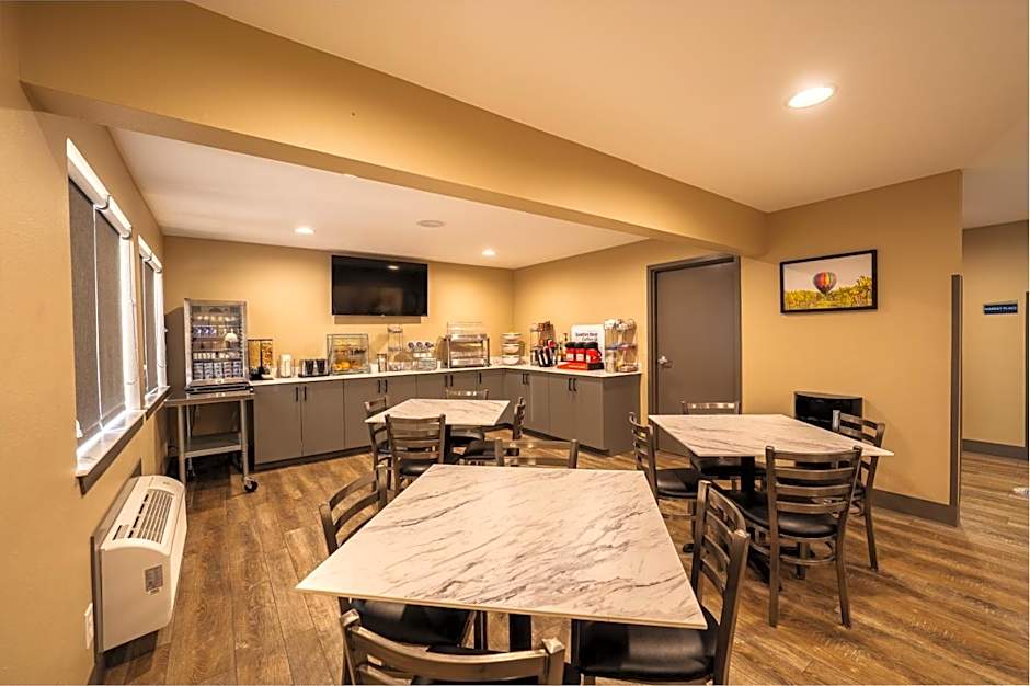 Cobblestone Inn & Suites - Trenton