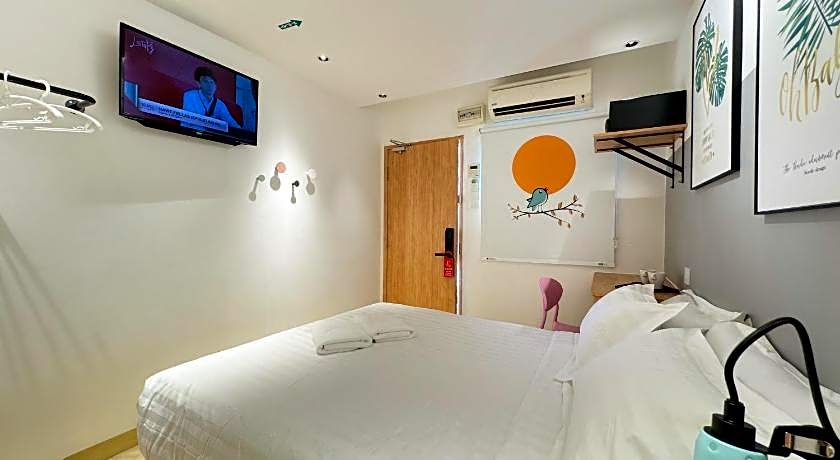 Apple 1 Hotel Gurney