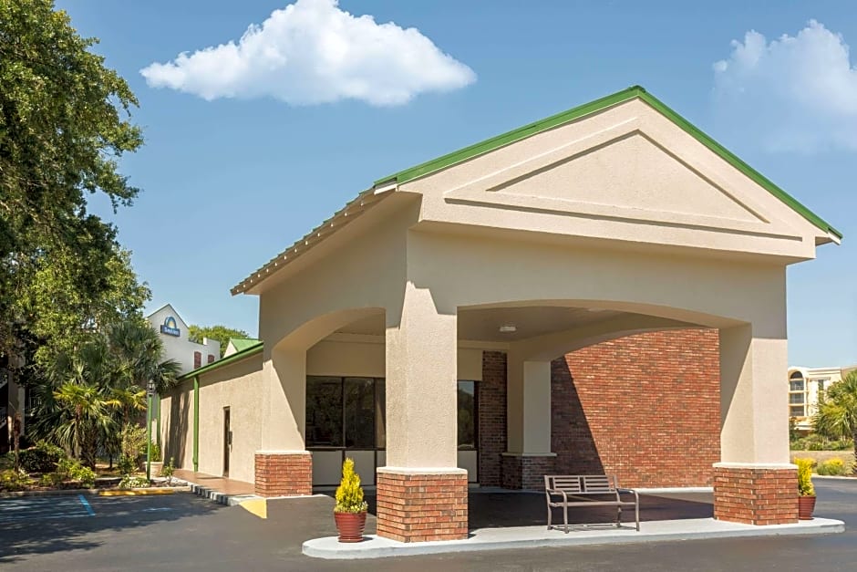 Days Inn by Wyndham Mt Pleasant-Charleston-Patriots Point