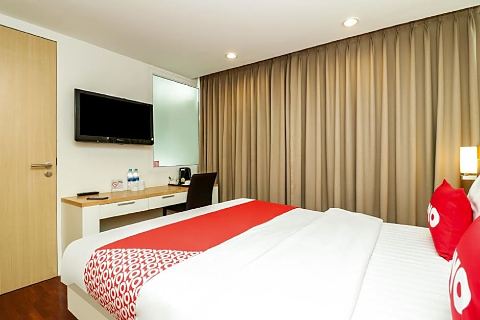 OYO 225 Premier Place Bangkok
