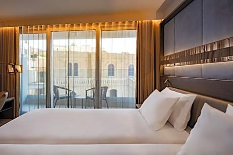 Twin Room with Balcony and Pjazza Room
