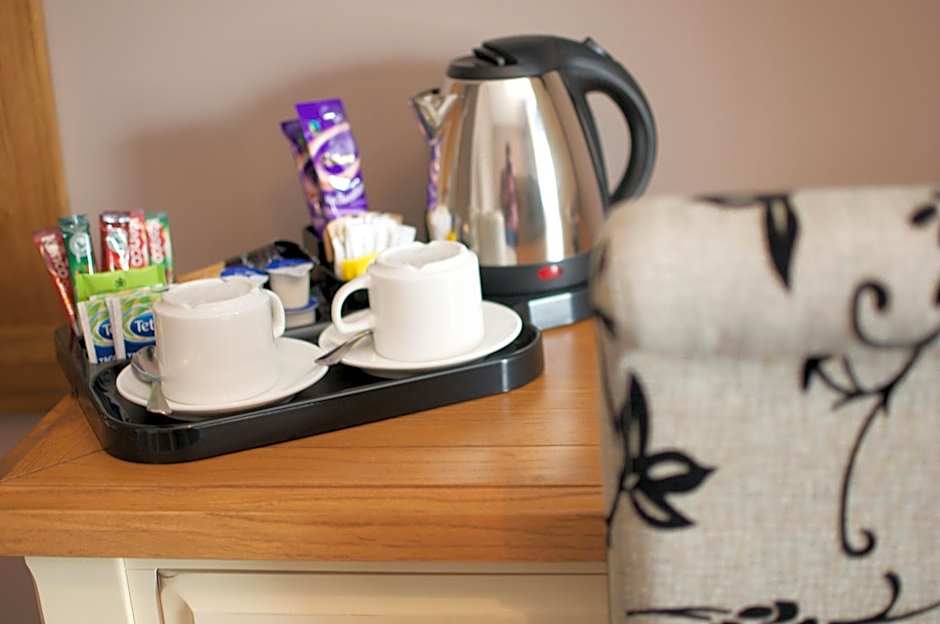 The Three Horseshoes Hotel