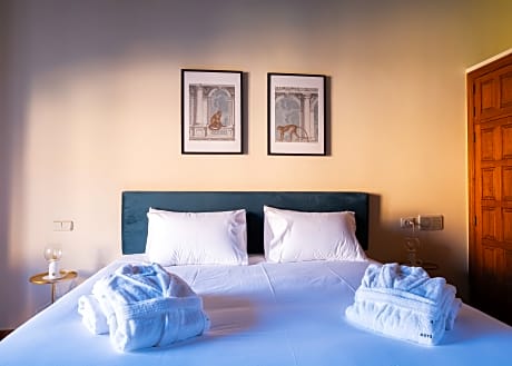 DOUBLE DELUXE (2PAX)