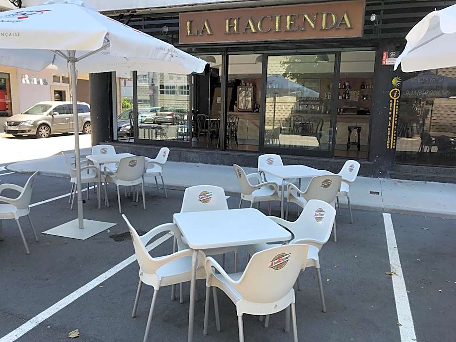 Albergue O Pedrón Hostel & Rooms