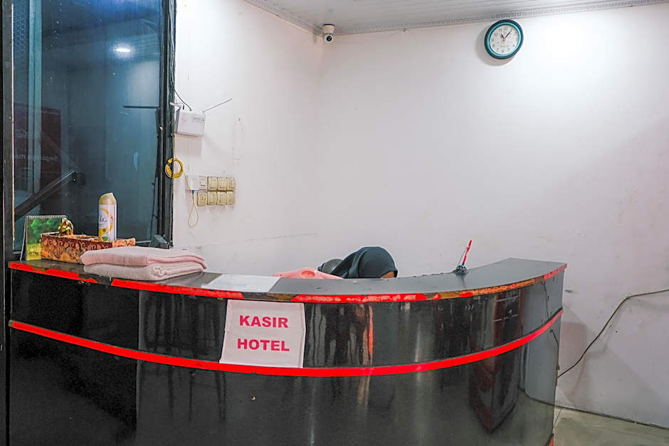 King Stone Hotel by ZUZU