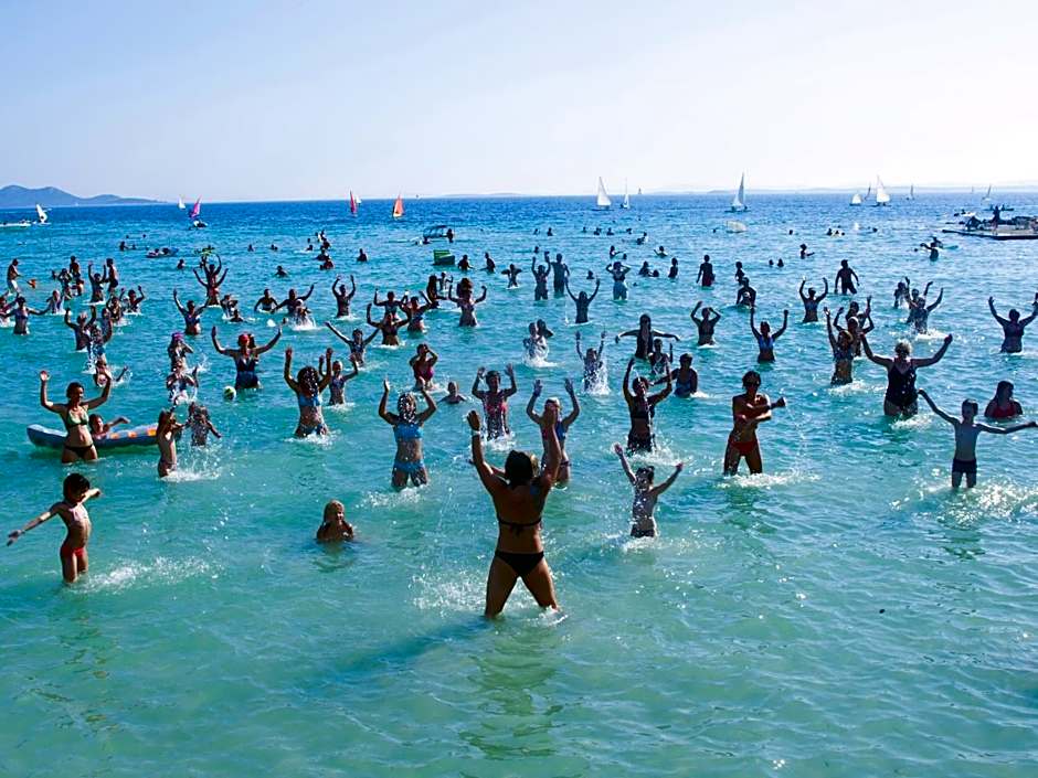 Pine Beach Pakostane - All Inclusive light