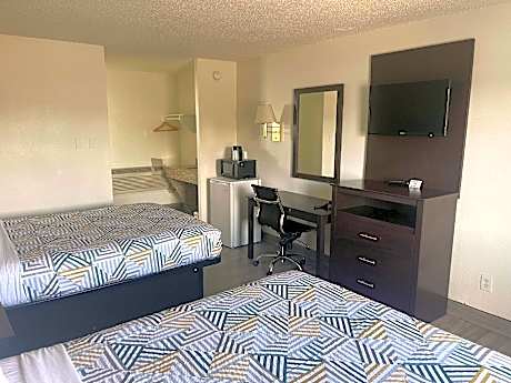 2 Queen Beds | Non-Smoking, Micfridge