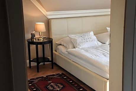 Suite with Lake View