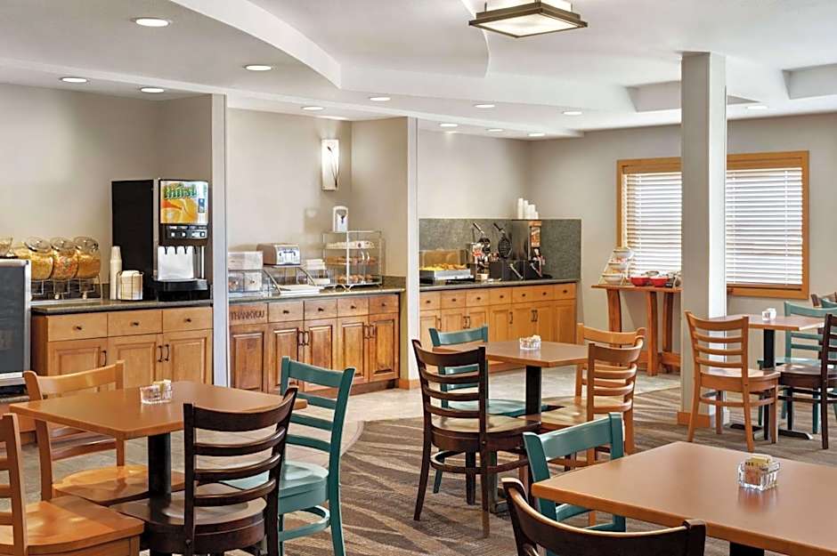 AmericInn by Wyndham Laramie Near University of Wyoming
