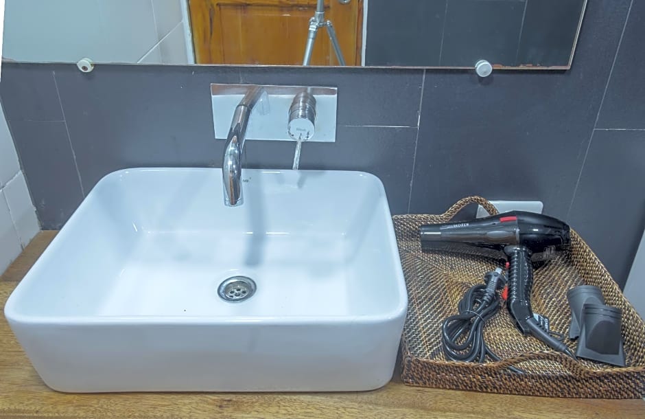 Anahaw Studio Suites