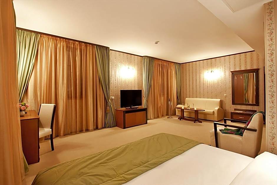 Best Western Plus Bristol Hotel