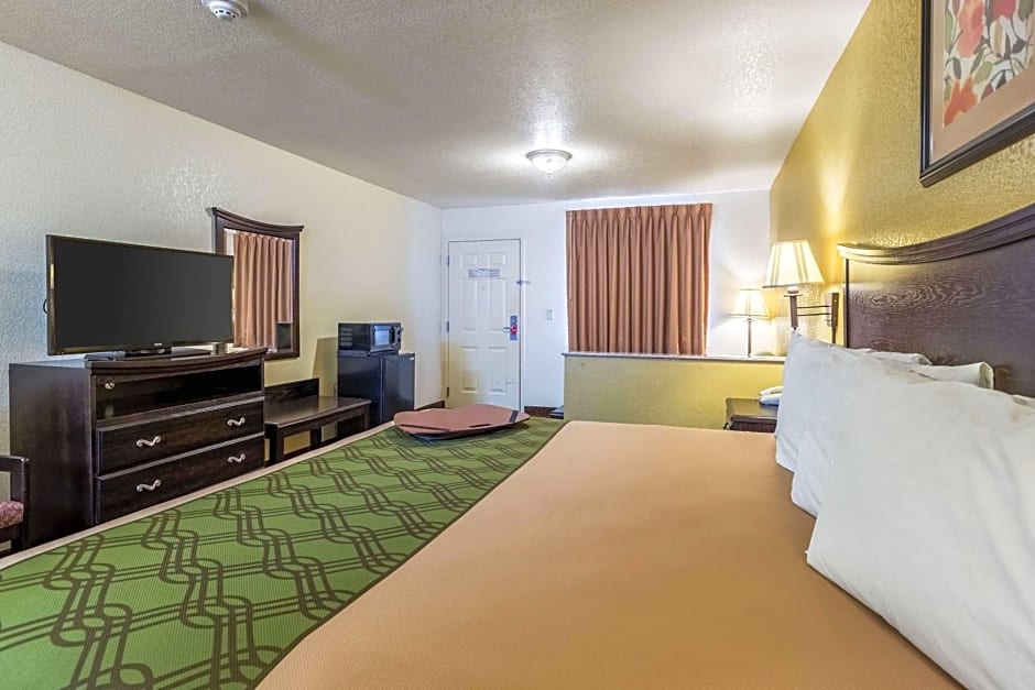 Econo Lodge Inn & Suites Searcy