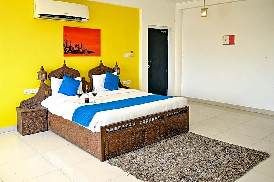 Photo 1 of 9 of Superior 1 King Bed