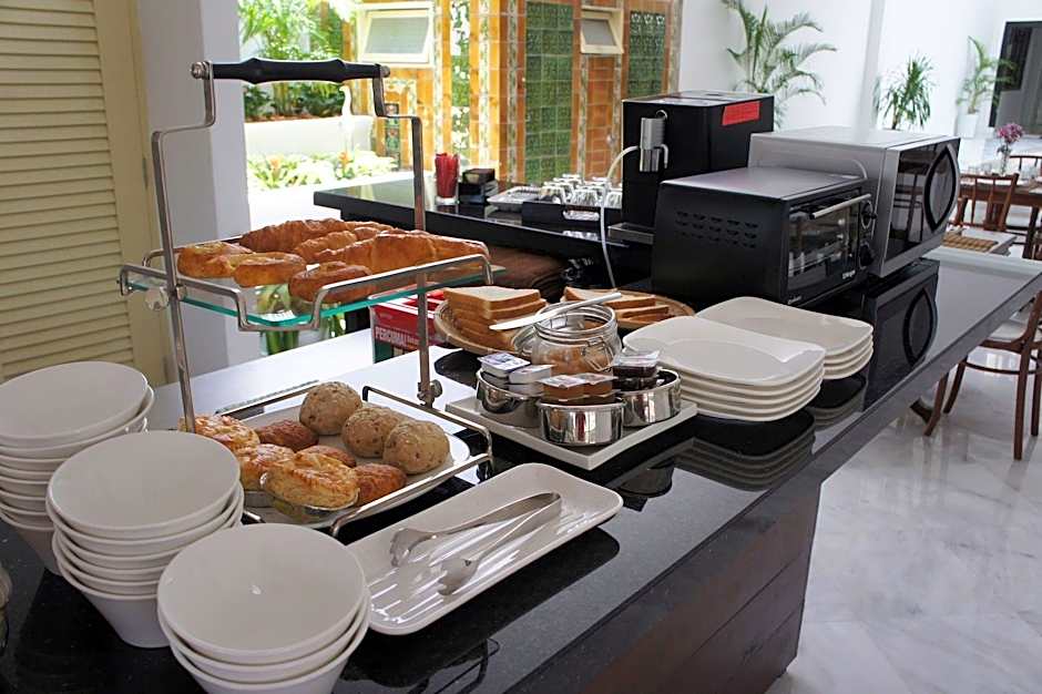 Heeren Palm Suites