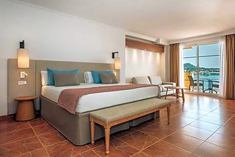 Sea View Junior Suite for Single Use