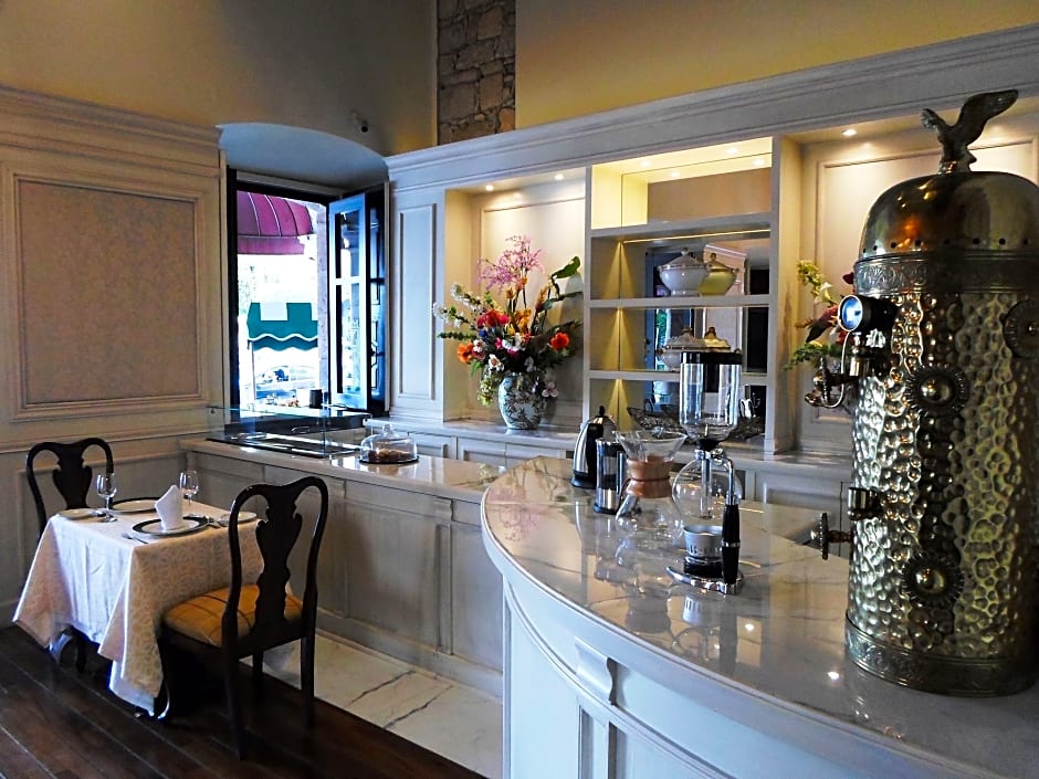 Hotel Virrey De Mendoza