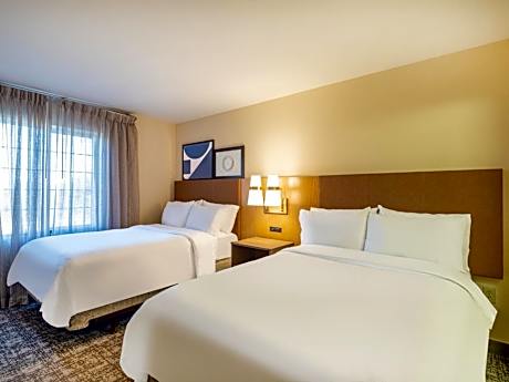 One-Bedroom Suite with Two Double Beds