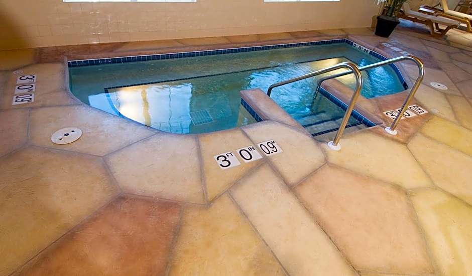 Country Inn & Suites by Radisson, Green Bay East, WI