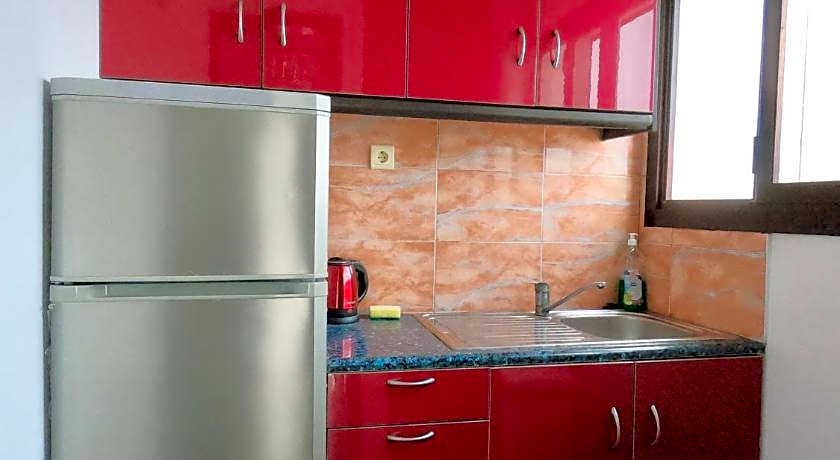 Anny Studios Perissa Beach