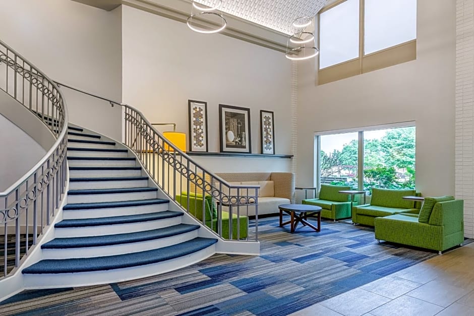 Holiday Inn Express & Suites Chicago-Midway Airport by IHG